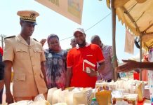 ACTION AID en foire à Foundiougne